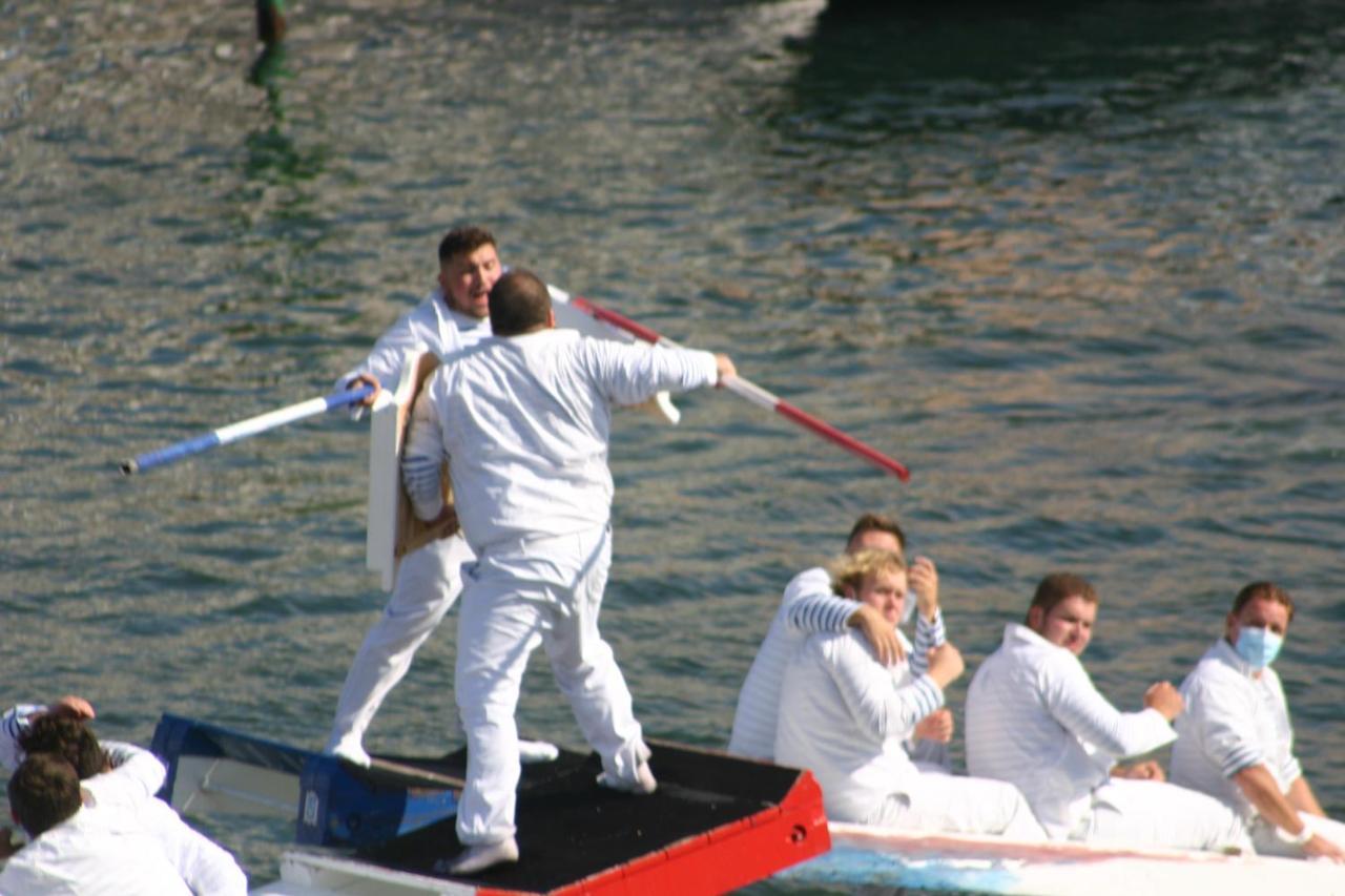 Le Vent Dans Les Voiles - Appartement Classe 4 Etoiles Mèze Kültér fotó